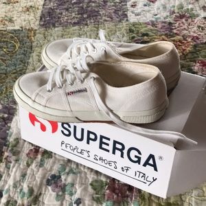 Ladies canvas Superga sneakers